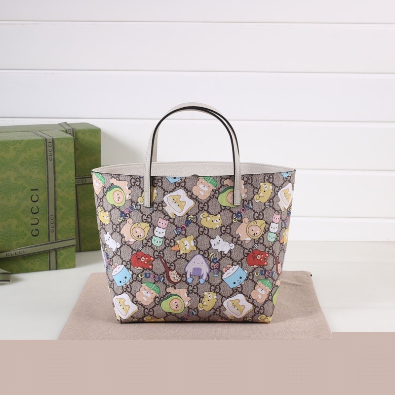 G*u*i shopping bags
